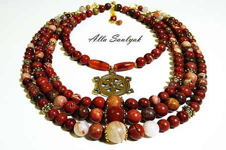 Намисто з авторським кулоном