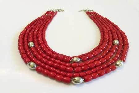 Рясне коралове намисто